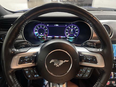 Used 2018 Ford Mustang GT Premium w/ Equipment Group 401A RWD image 21