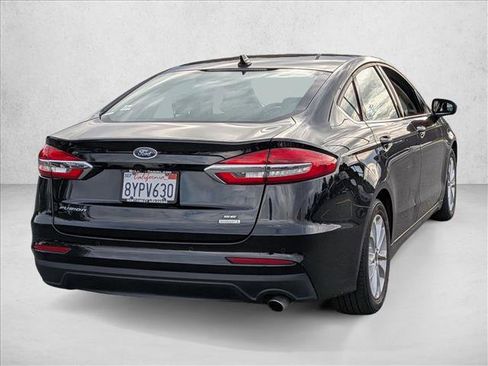 Used 2019 Ford Fusion SE image 5