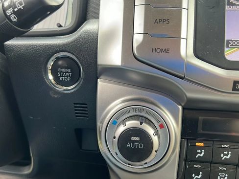 Used 2017 Toyota 4Runner Limited AWD/4WD image 29