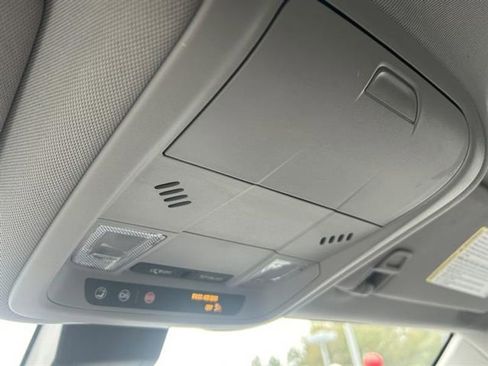 Used 2022 Chevrolet Equinox LT image 20