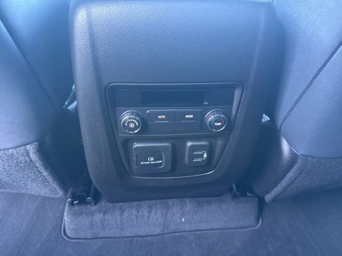 Used 2024 Buick Enclave Essence w/ Experience Buick Package image 27