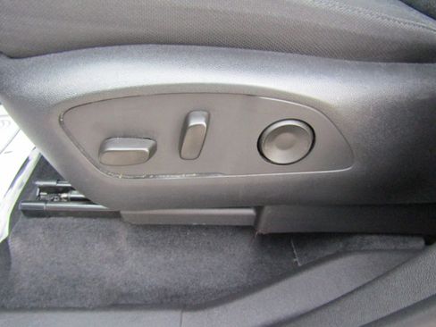 Used 2025 GMC Acadia Elevation AWD/4WD image 22