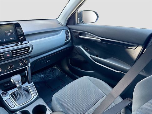 Used 2023 Kia Seltos LX image 21