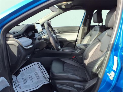 New 2026 Jeep Compass Latitude image 13