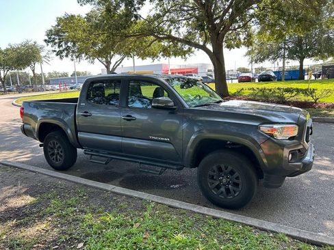 Used 2022 Toyota Tacoma SR5 w/ Technology Package RWD image 8