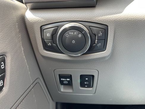 Used 2019 Ford F150 XLT w/ Equipment Group 302A Luxury AWD/4WD image 30