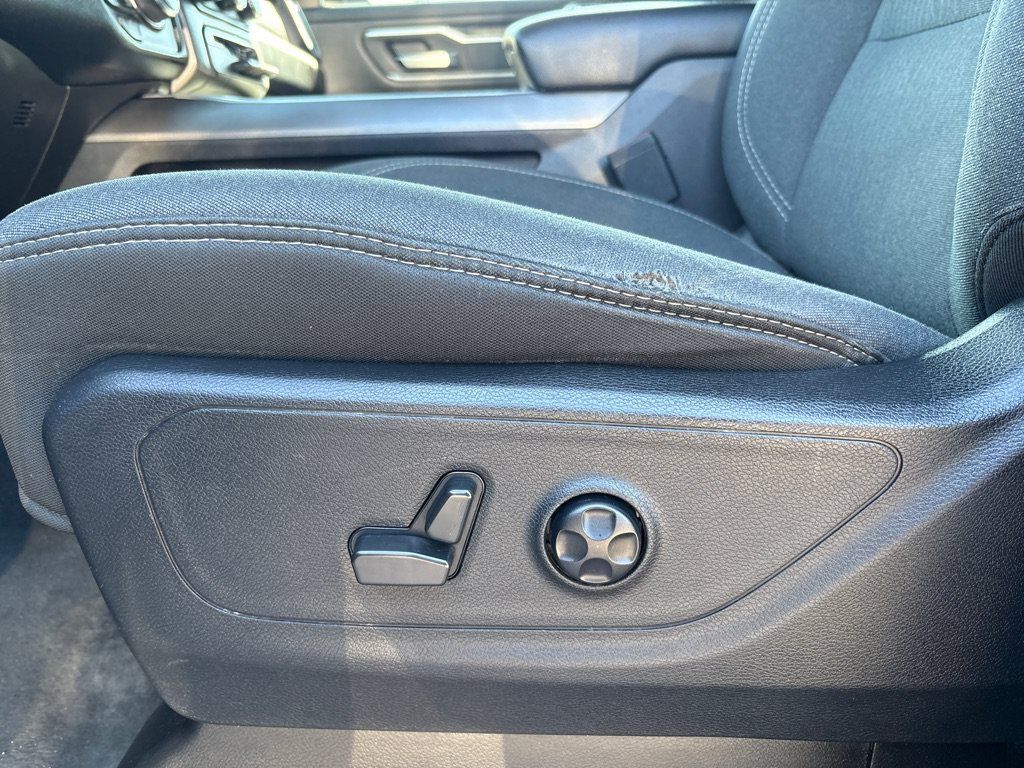 Used 2021 RAM 1500 Big Horn AWD/4WD image 17