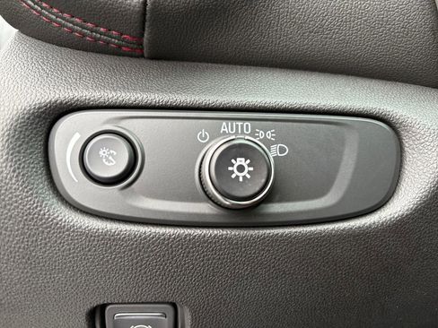 Used 2023 Chevrolet Blazer RS w/ Driver Confidence II Package image 5