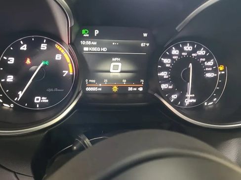 Used 2019 Alfa Romeo Stelvio Ti AWD/4WD image 14