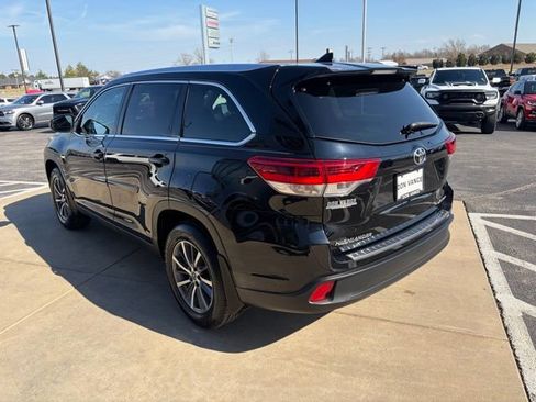 Used 2019 Toyota Highlander XLE w/ Protection Package #3 image 4