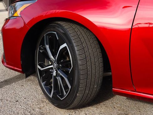 Used 2023 Nissan Altima 2.5 SR image 5