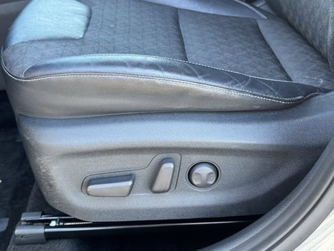 Used 2017 Kia Niro EX image 27