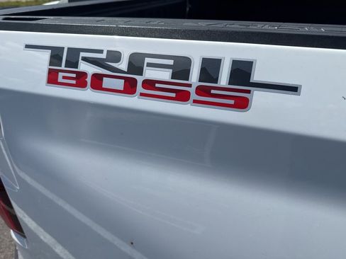 Used 2022 Chevrolet Silverado 1500 Custom Trail Boss AWD/4WD image 12