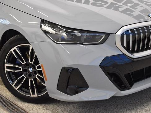 Used 2024 BMW 530i xDrive w/ M Sport Package AWD/4WD image 31