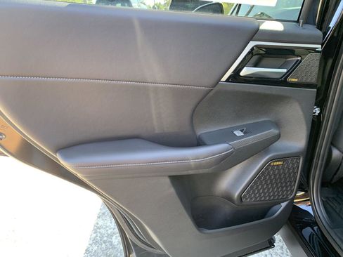 New 2025 Mitsubishi Outlander SE image 20