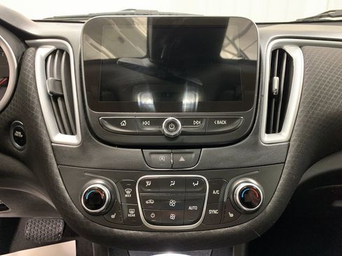 Used 2024 Chevrolet Malibu LT image 9