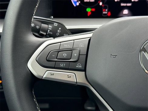 New 2026 Volkswagen Tiguan SE image 36