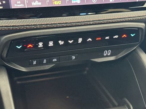 New 2026 Jeep Cherokee Limited AWD/4WD image 18