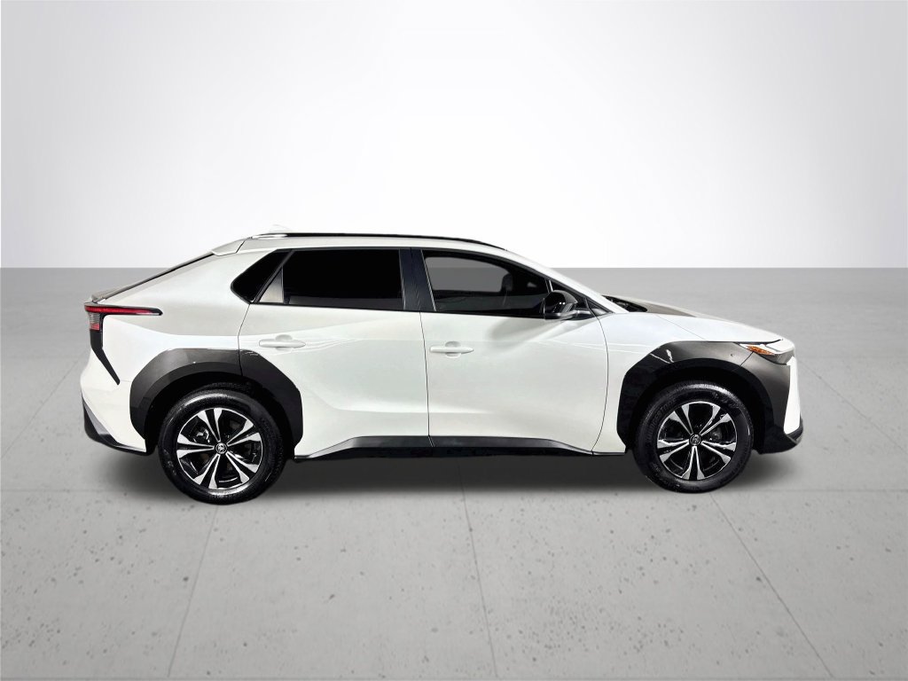 Used 2024 Toyota bZ4X AWD w/ Weather Package image 5