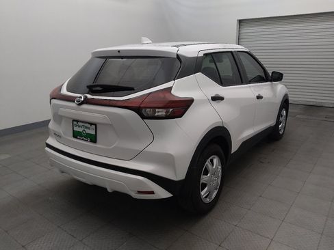 Used 2021 Nissan Kicks S FWD image 9