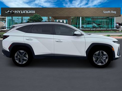 New 2026 Hyundai Tucson SEL FWD image 8