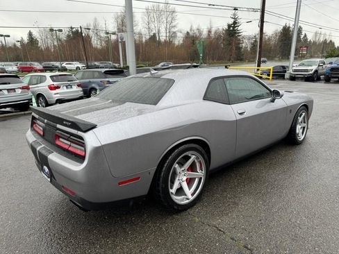 Used 2016 Dodge Challenger SRT Hellcat image 15