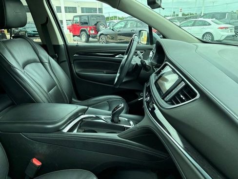 Used 2020 Buick Enclave Avenir w/ Avenir Technology Package AWD/4WD image 22