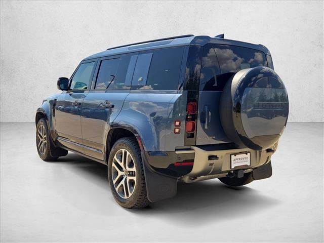 Used 2024 Land Rover Defender 110 X-Dynamic SE AWD/4WD image 7