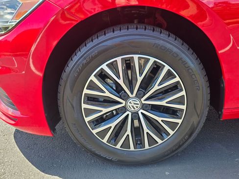 Used 2021 Volkswagen Jetta SE image 12