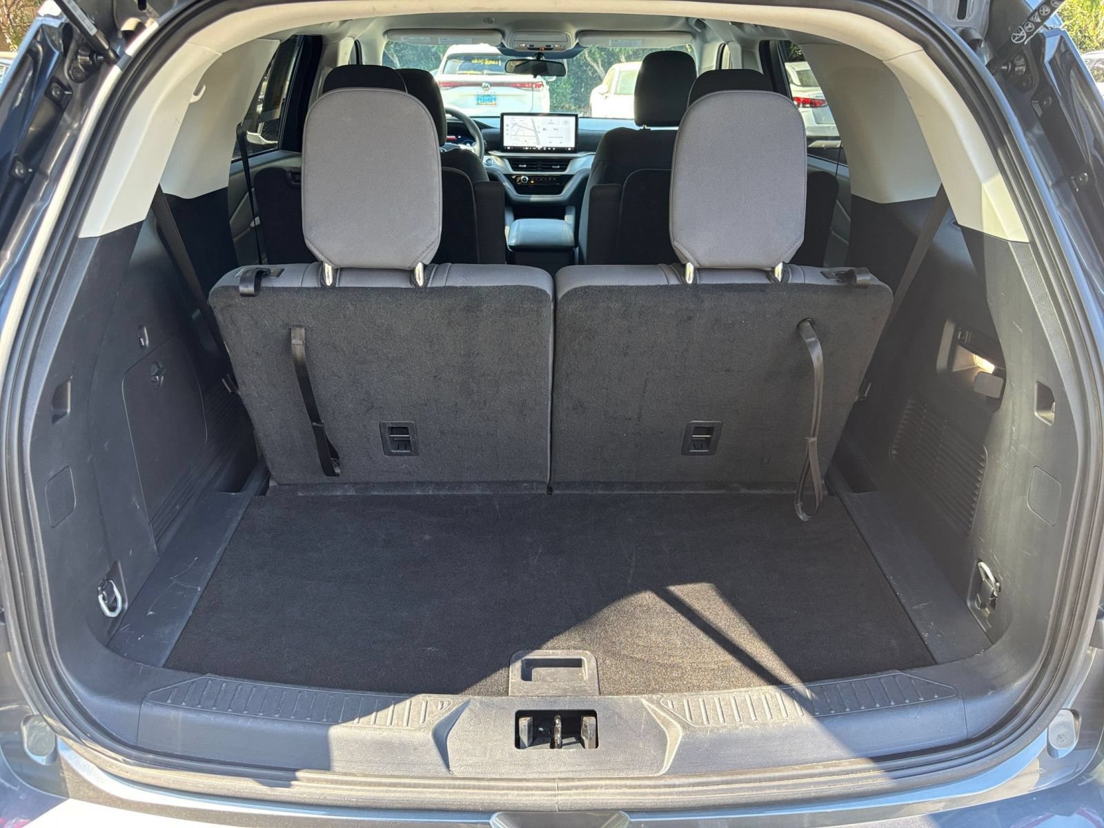 Used 2026 Ford Explorer Active RWD image 31