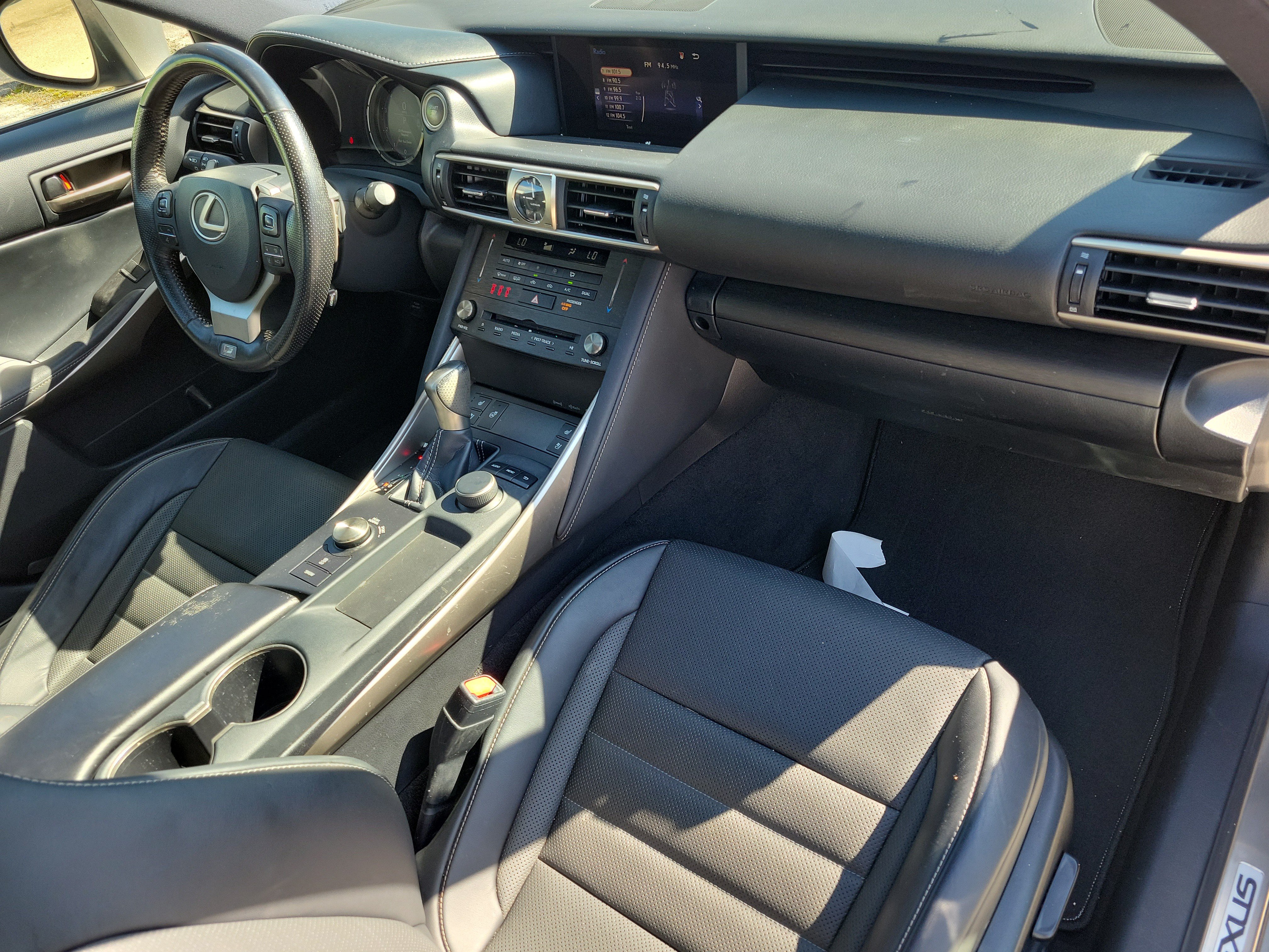 Used 2020 Lexus IS 300 F Sport w/ F Sport Package RWD image 10