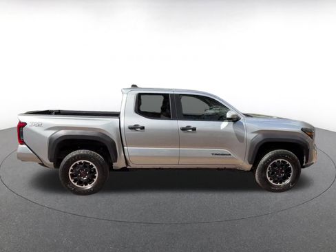 Used 2025 Toyota Tacoma TRD Off-Road image 16