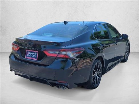 Used 2023 Toyota Camry SE FWD image 5