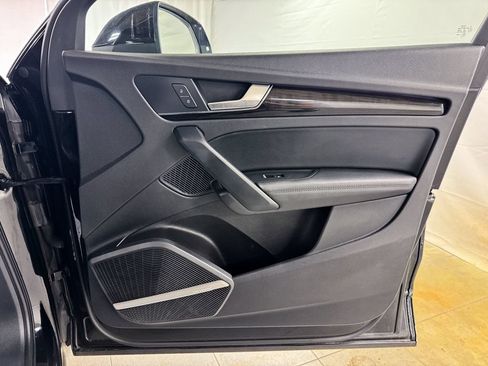 Used 2018 Audi Q5 Prestige w/ Prestige Package AWD/4WD image 18