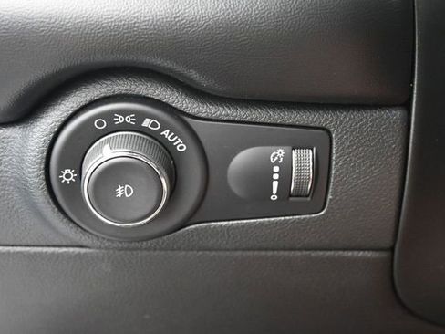 Used 2021 Dodge Durango R/T w/ Blacktop Package AWD/4WD image 36