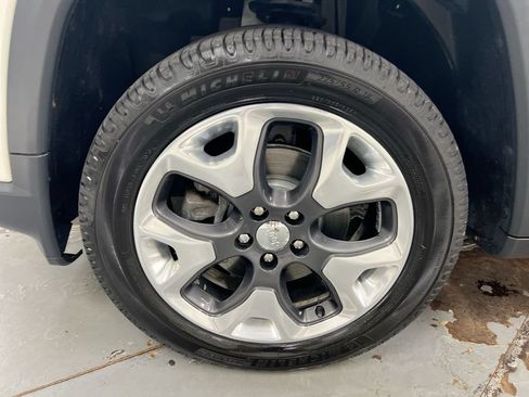 Used 2018 Jeep Compass Limited AWD/4WD image 25