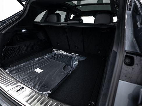 Certified 2026 Porsche Cayenne AWD/4WD image 25