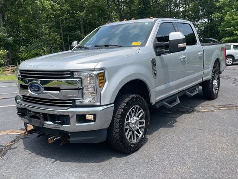 Used 2019 Ford F250 Lariat w/ Lariat Ultimate Package AWD/4WD image 2