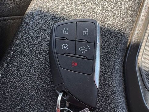 Used 2025 GMC Sierra 1500 SLT image 32