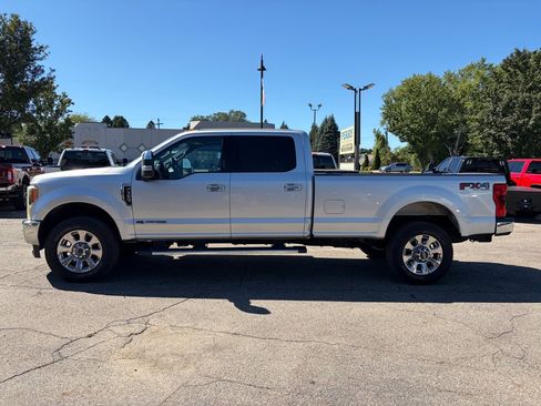 Used 2017 Ford F350 Lariat w/ Lariat Ultimate Package AWD/4WD image 5