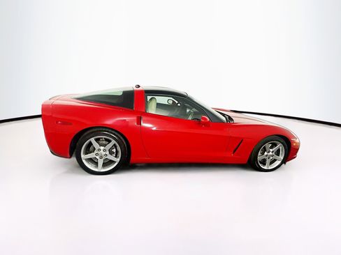 Used 2005 Chevrolet Corvette Coupe w/ Preferred Equipment Group image 10