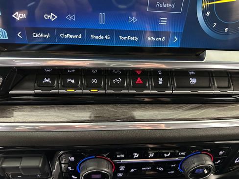 Used 2024 Chevrolet Silverado 1500 LTZ w/ LTZ Convenience Package II image 37