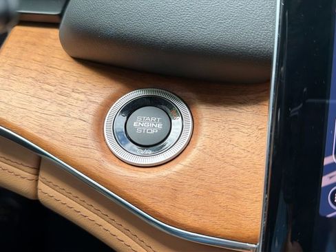 Used 2023 Jeep Grand Cherokee Summit AWD/4WD image 25