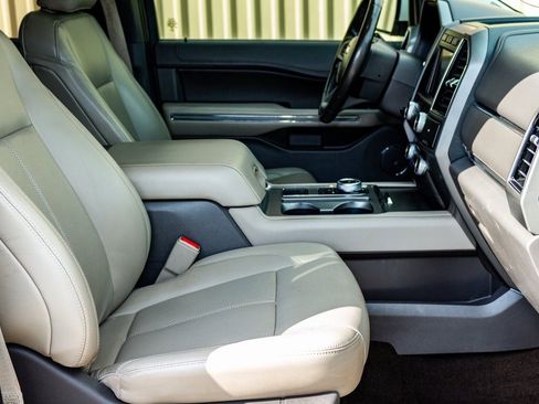 Used 2021 Ford Expedition XLT image 27