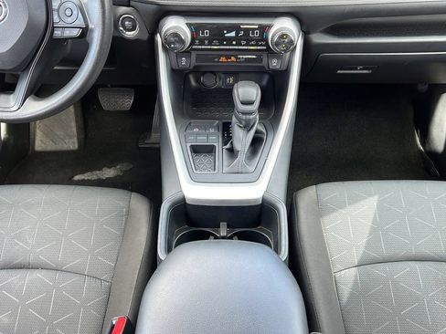 Used 2025 Toyota RAV4 XLE FWD image 15
