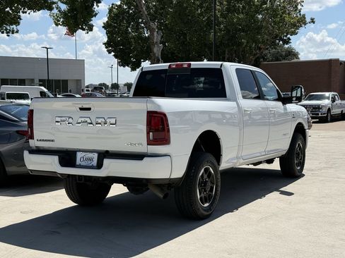 Used 2026 RAM 2500 Laramie AWD/4WD image 4