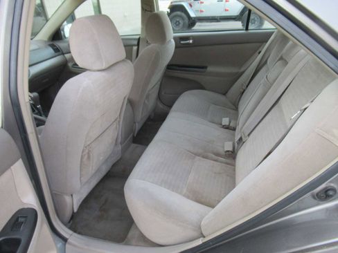 Used 2006 Toyota Camry LE image 25