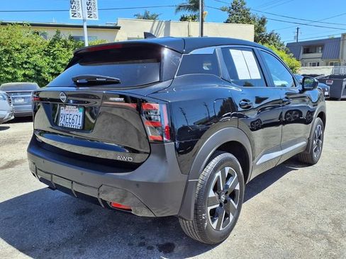 Certified 2025 Nissan Kicks SV AWD/4WD image 21