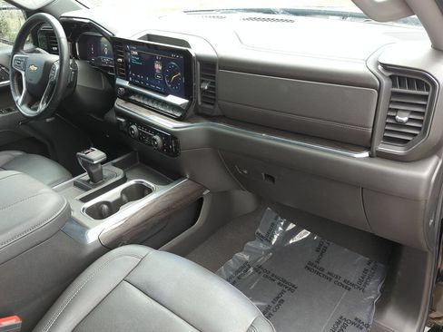 Used 2024 Chevrolet Silverado 1500 LTZ w/ LTZ Convenience Package II RWD image 26