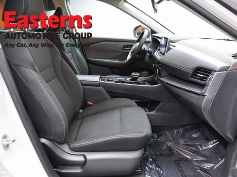 Used 2023 Nissan Rogue S AWD/4WD image 25